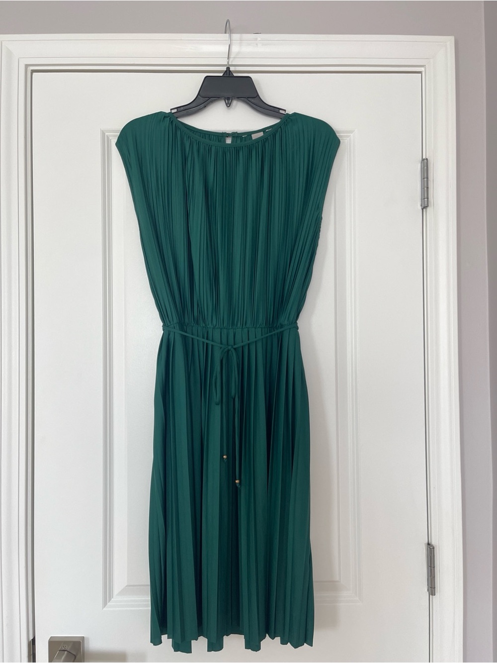 H&M Emerald Green Pleated Dress Cap Sleeve Tie Waist Keyhole Back Midi - S